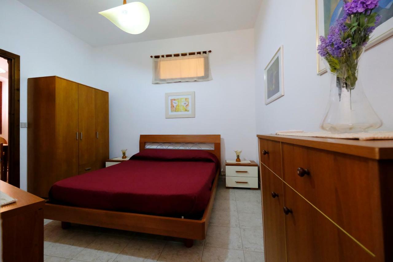 Bed & Breakfast L'Aquilino อีเกลเซียส ภายนอก รูปภาพ