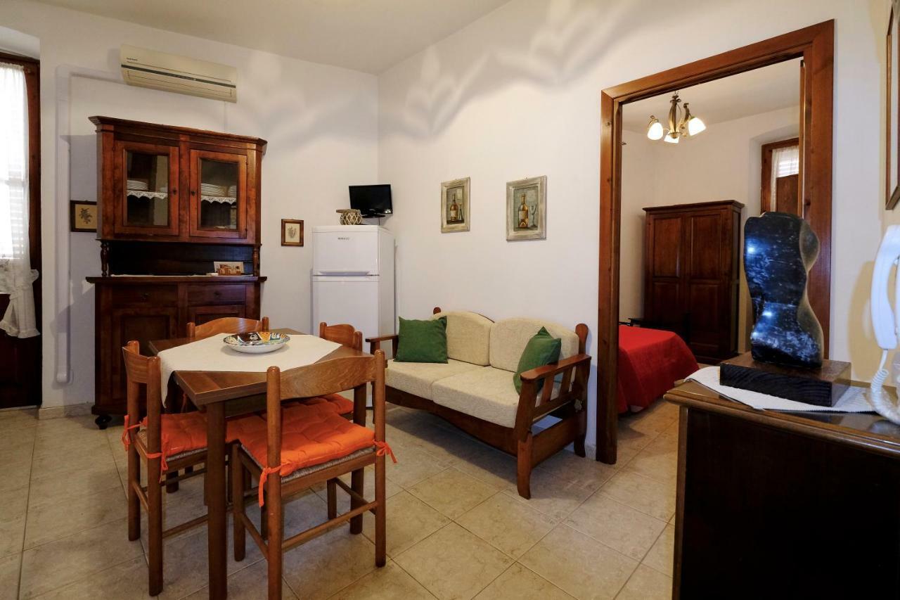 Bed & Breakfast L'Aquilino อีเกลเซียส ภายนอก รูปภาพ